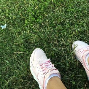 💓NIKE PINK HURACHES 💓